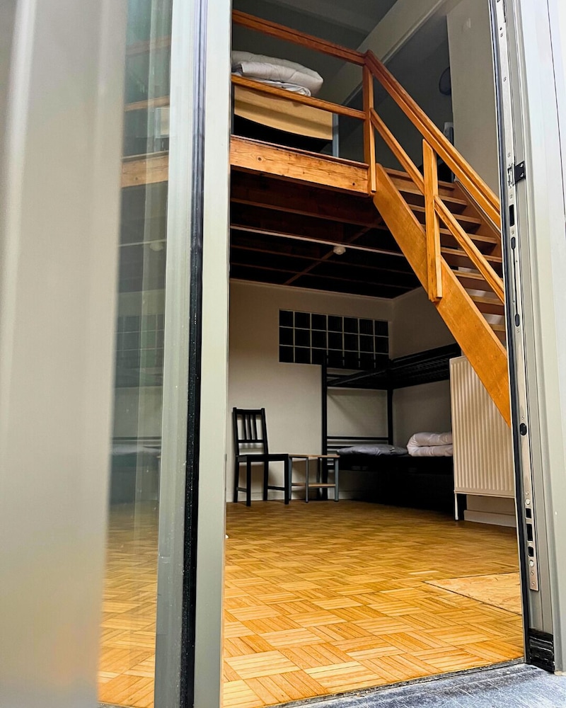 Hostel Van Gogh Brussels 6/50