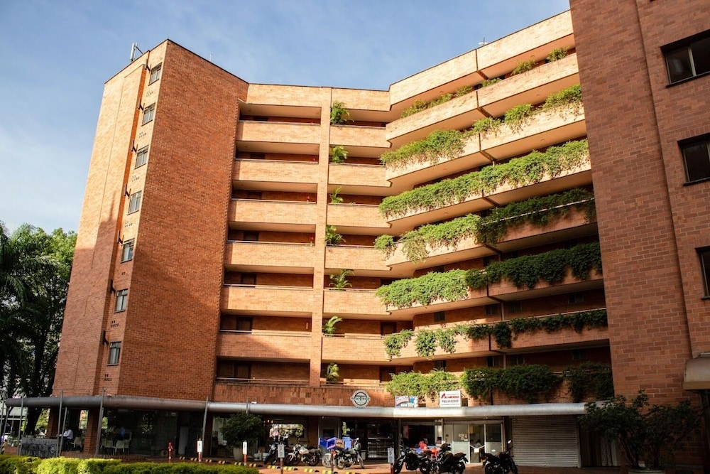 Portal del Rodeo Aparthotel in MEDELLIN