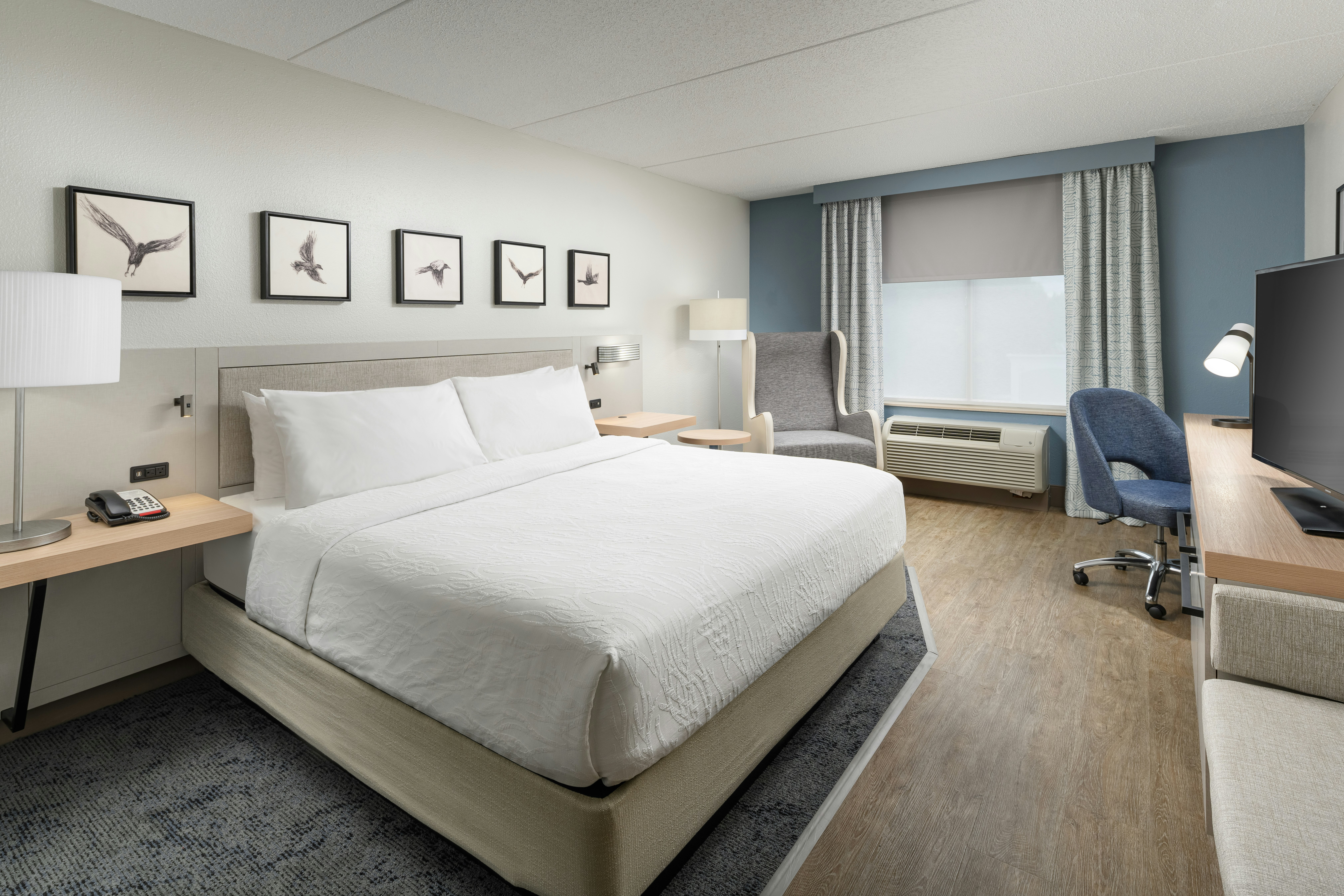 ROOM, KING BED
