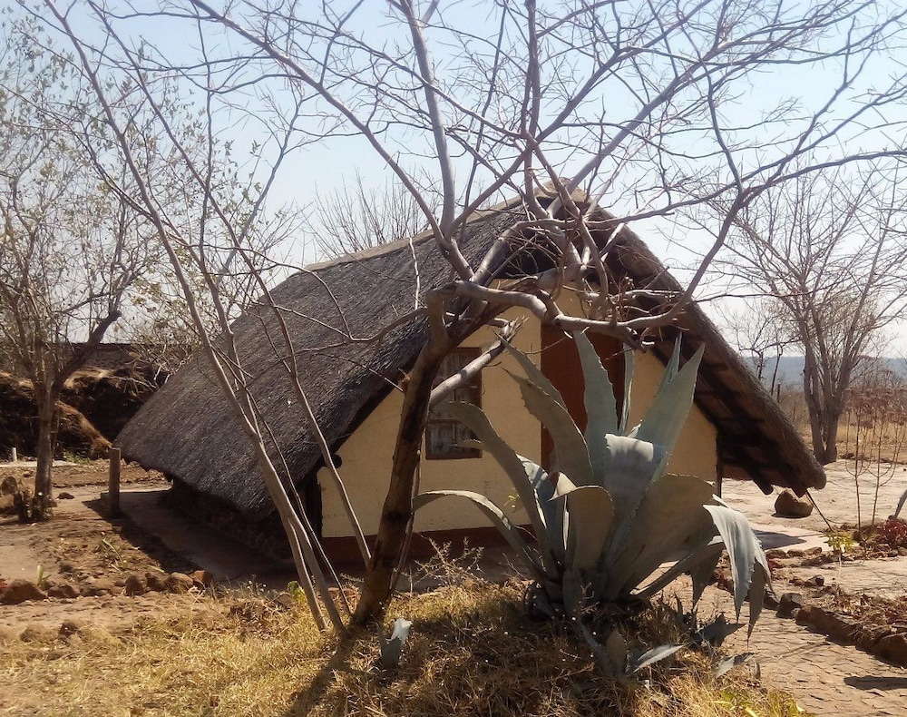 Liya Lodge and Campsite 16/19