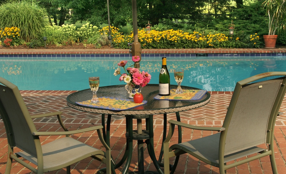 L Auberge Provencale Bed and Breakfast 35/51