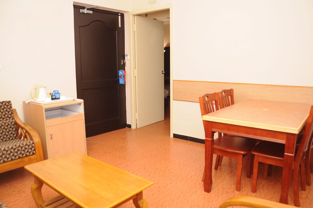 SRM HOTEL 19/41