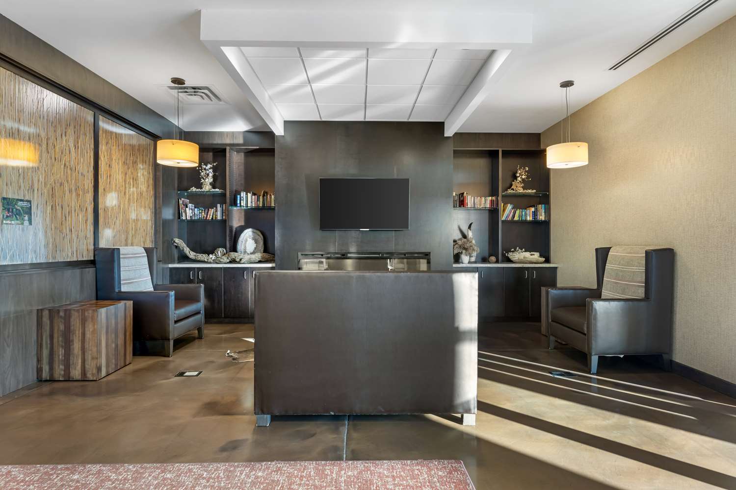 Best Western Plus Lakeview Hotel 47/48