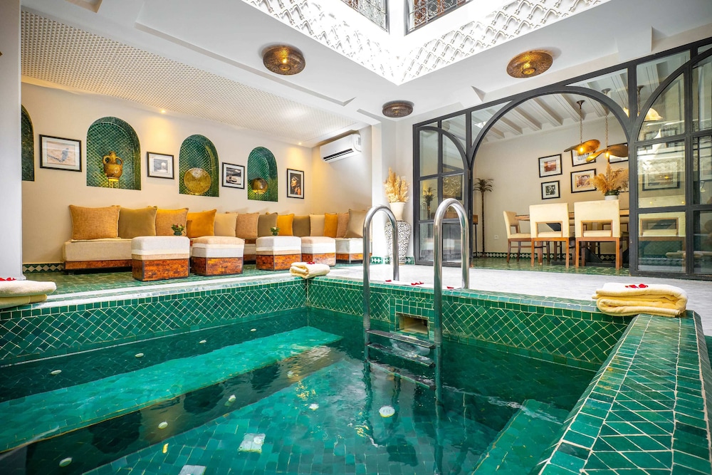 Riad L Etoile D Orient 40/75