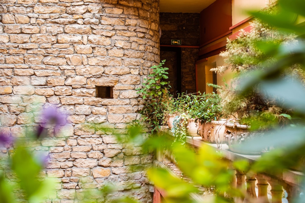 Hotel Au Patio Morand 33/36