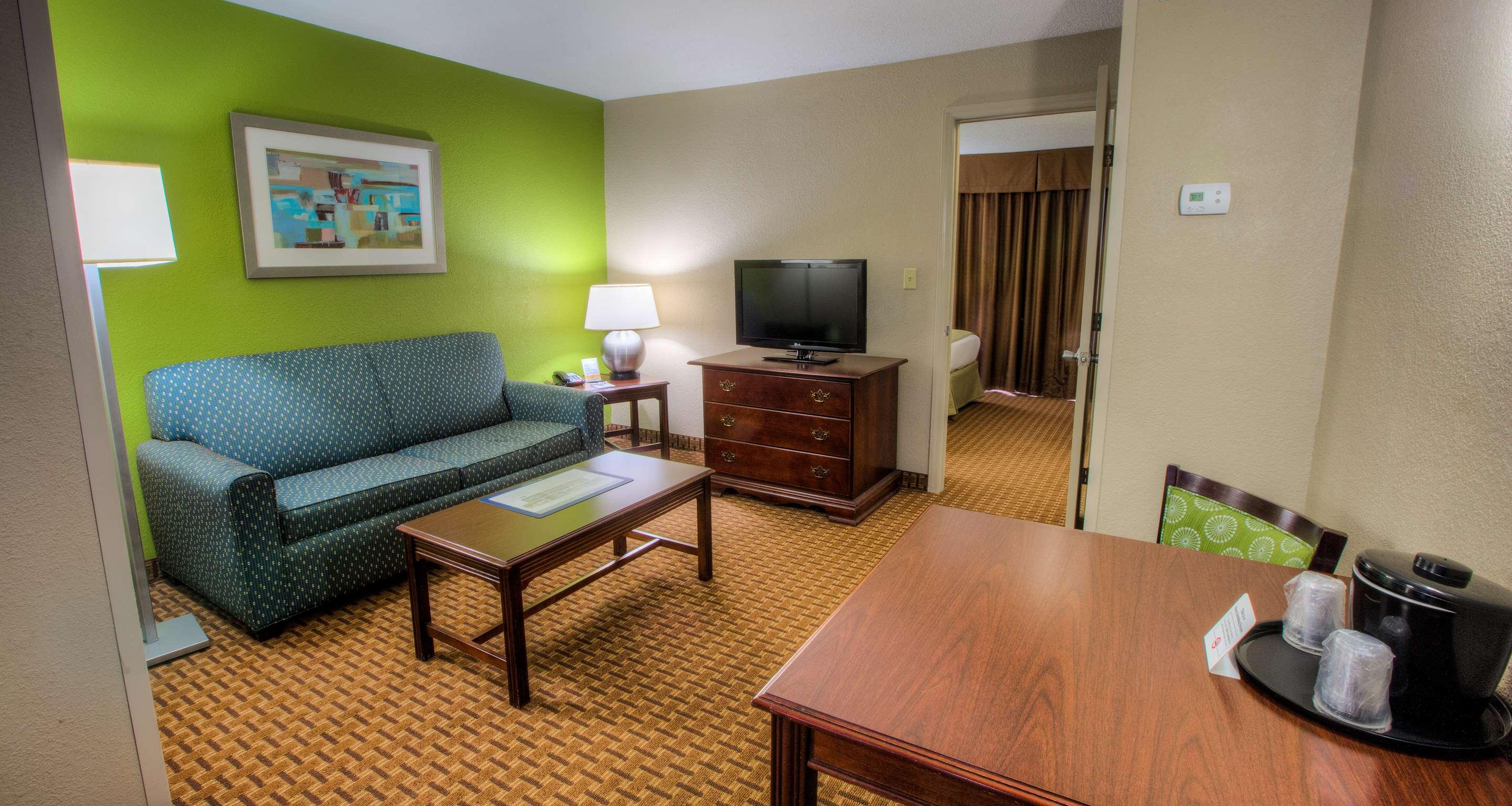 Raleigh North downtown Hotel 13/18
