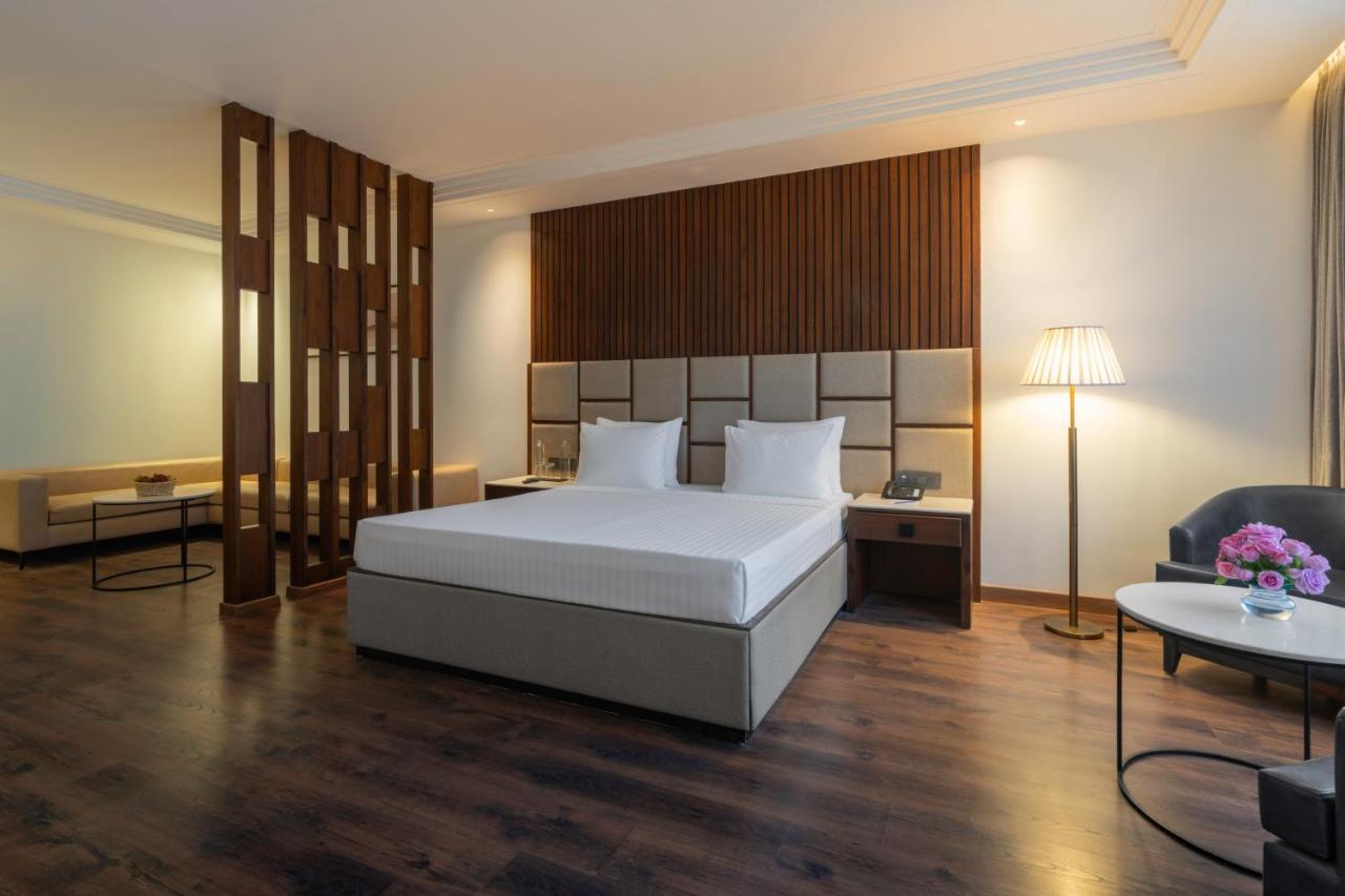 Clarks Inn Dehradun 16/28