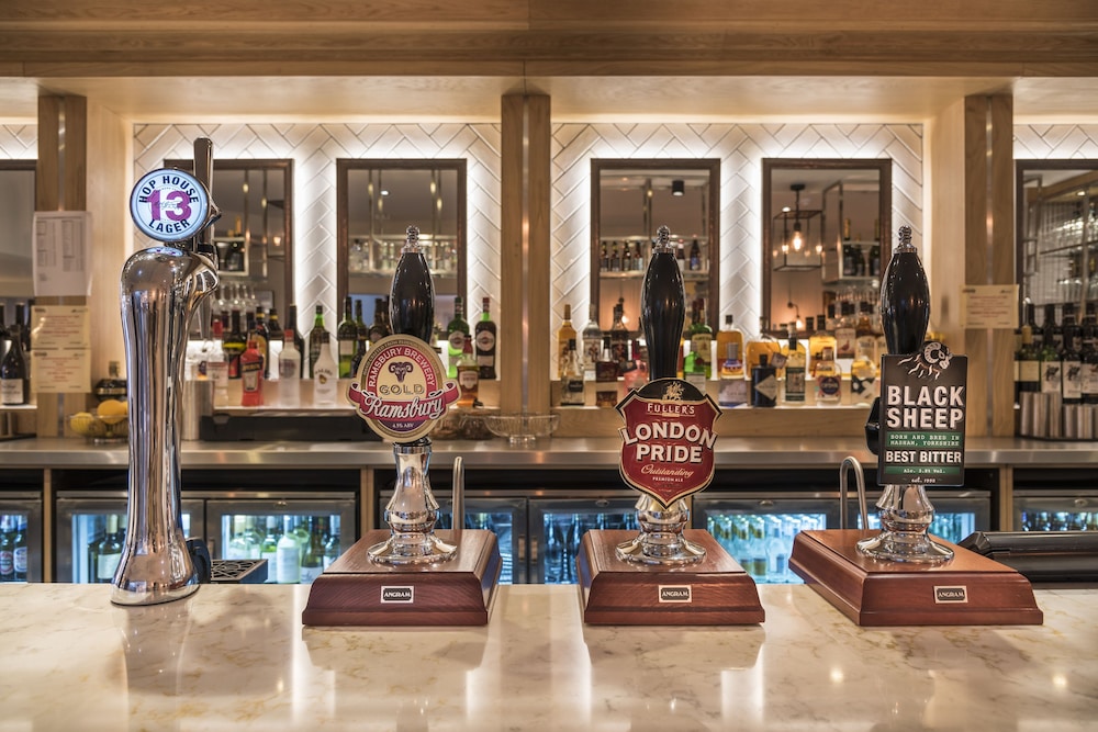 Three Swans Hotel 14/49