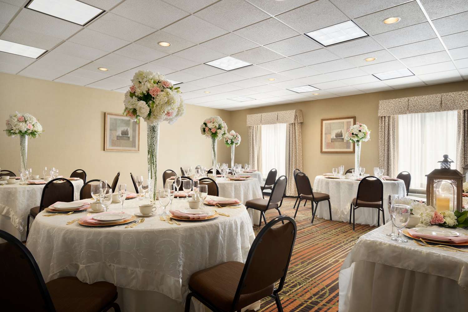 restaurant cafeteria
