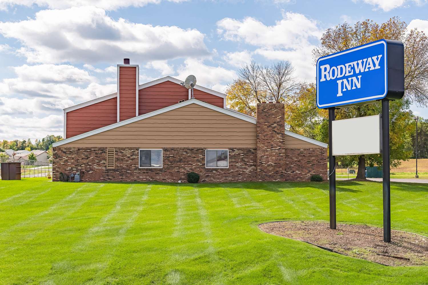 Rodeway Inn Saint Joseph 26/26