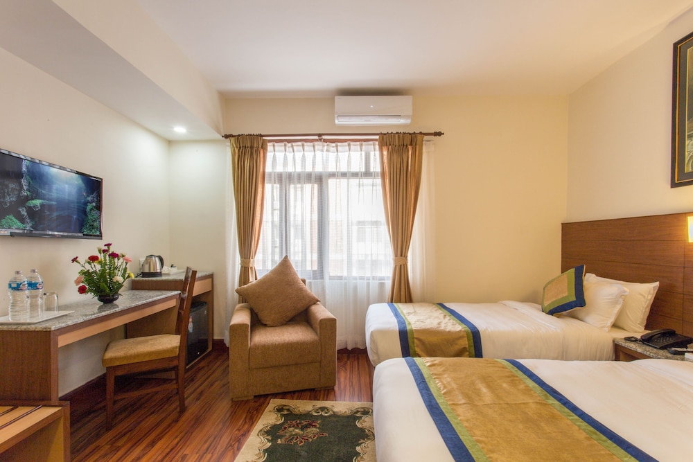 DELUXE, TWIN BEDS, CITY VIEW, PRIVATE BATHROOM
