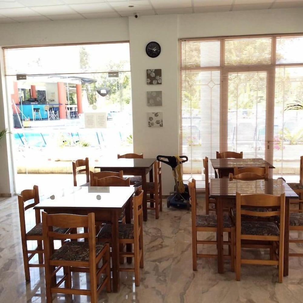 Hotel Mariana Laganas 19/34
