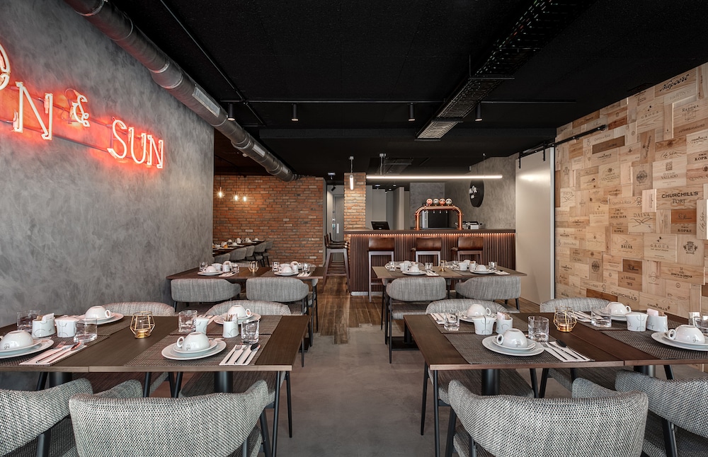 Hotel Moon And Sun Braga 38/42