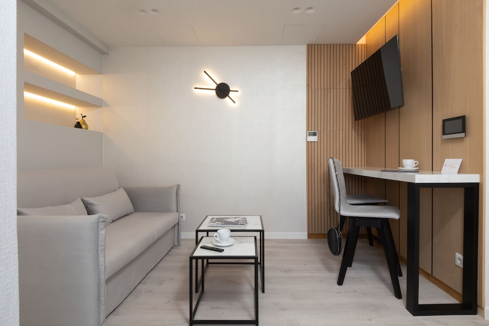 LUX&EASY Acropolis Suites 31/50