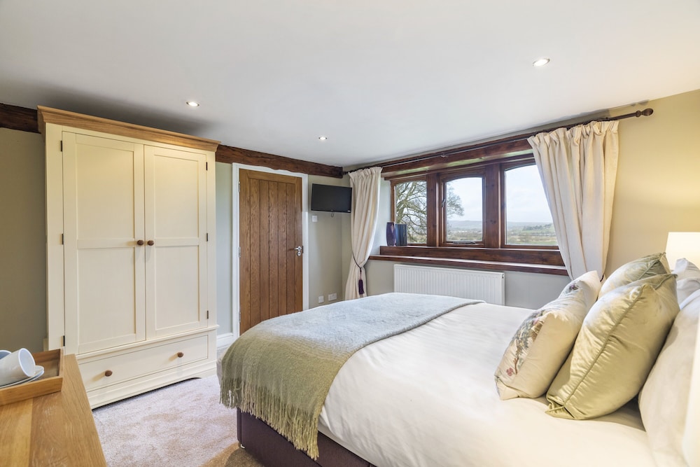 Throstle Nest Farm 25/71