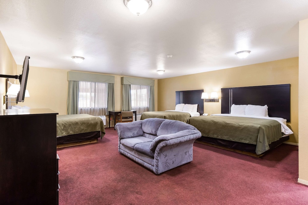 Quality Inn Airport Boise ID 22/50