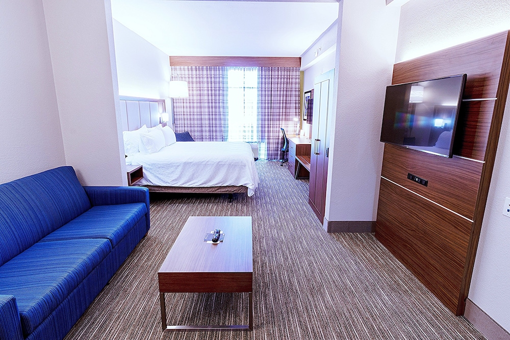 Holiday Inn Express & Suites Crestview South I-10 50/69