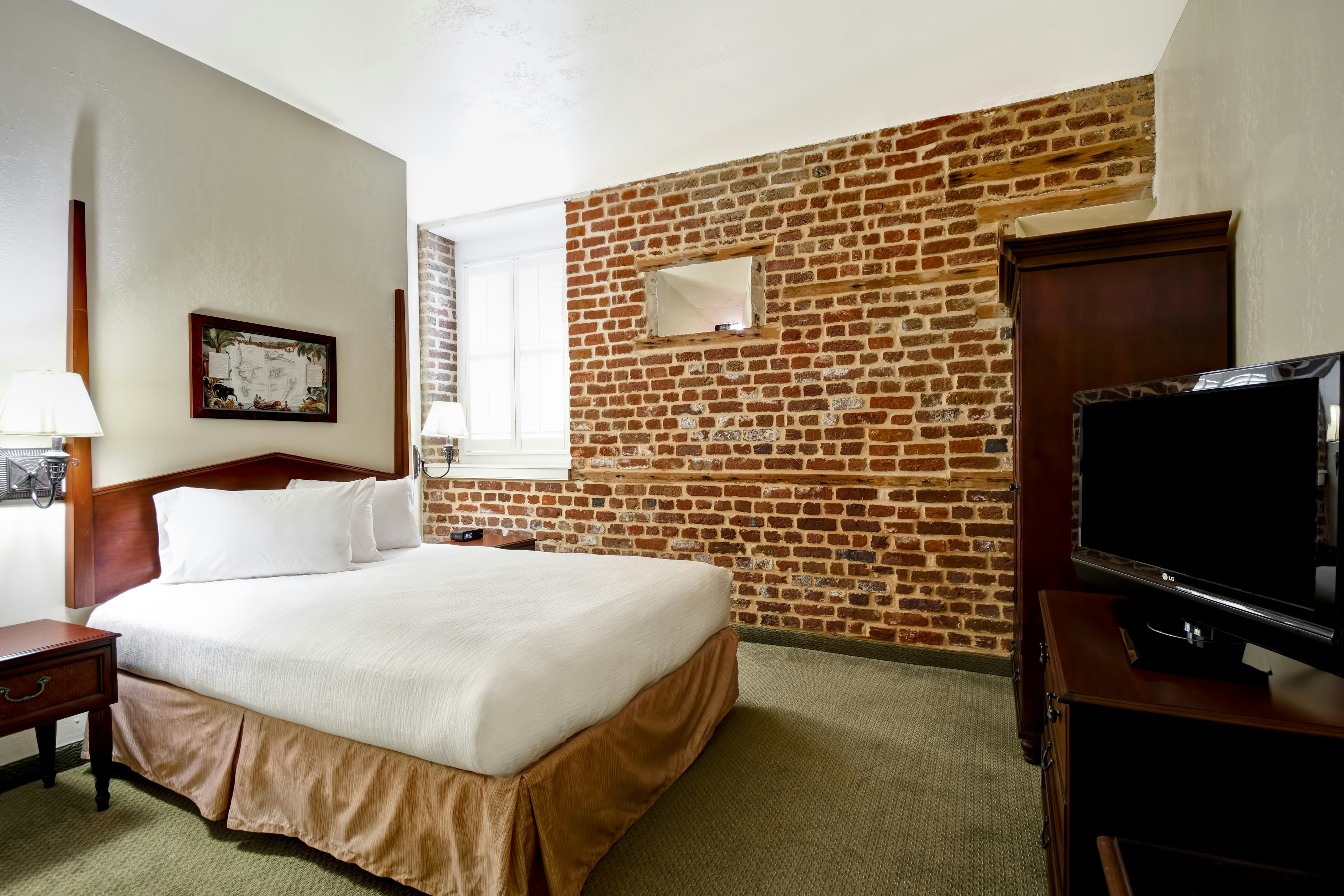 2 ROOMS, SUITE, KING BED, JETTED TUB