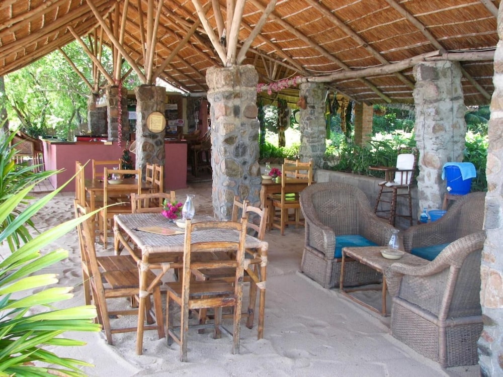 Nkhudzi Lodge 13/50