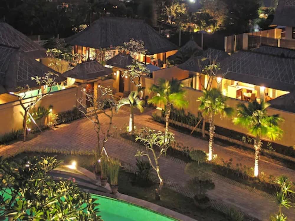 THE AMASYA VILLA 48/53