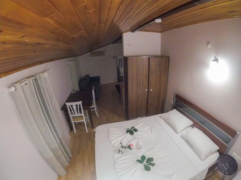 Kaizen Gate Hotel 8/50