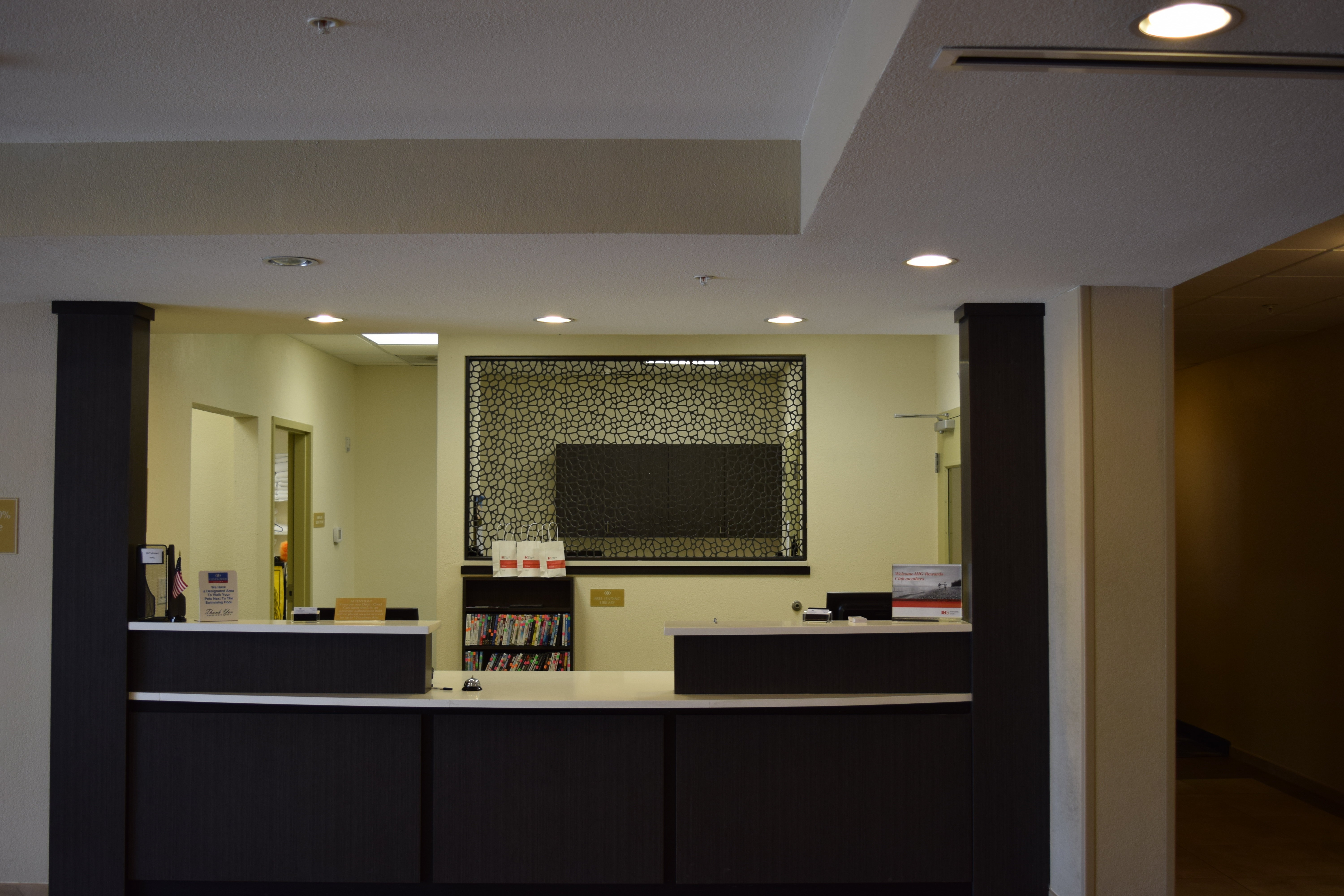 Candlewood Suites Monahans 6/50