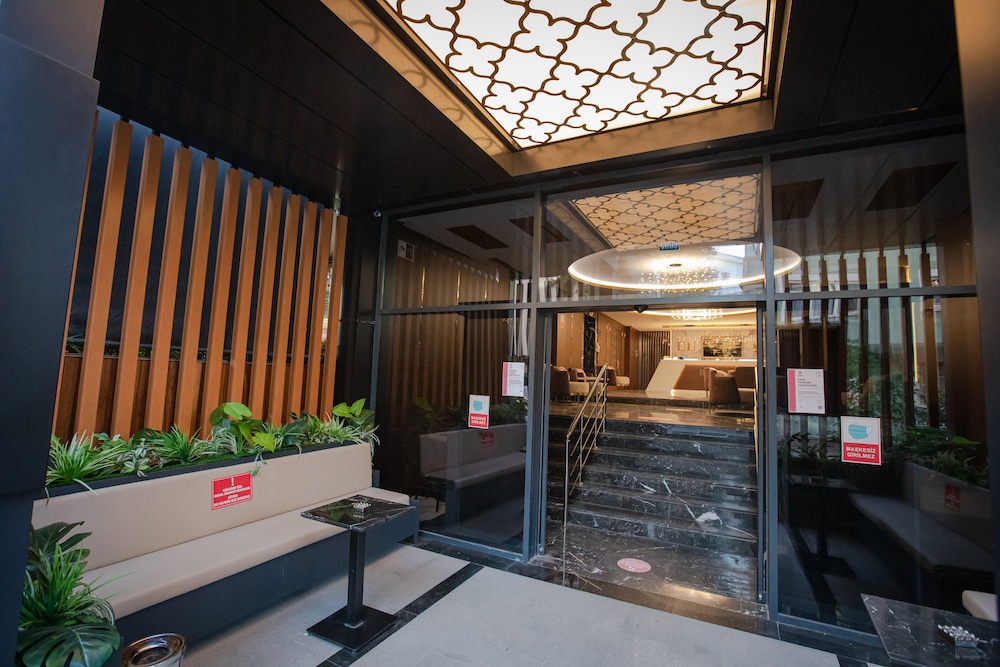 Bahcelievler Hotels 11/50