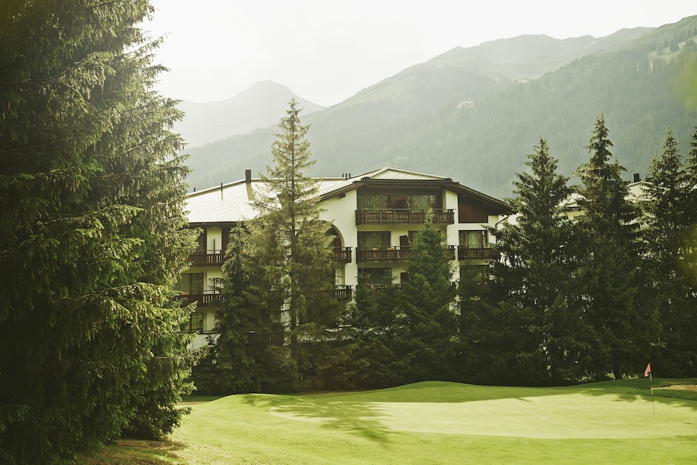 Hotel Waldhuus Swiss Quality 72/76