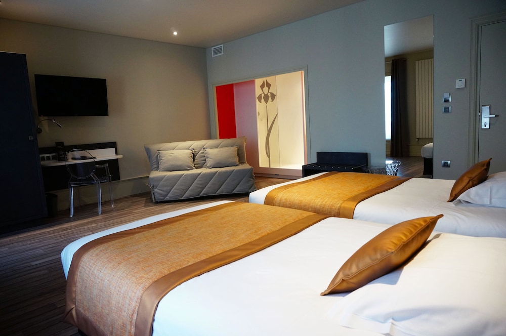 غرفة عائلية بسريرين منفصلين مع أريكة، Hotel de Bourgogne 3/4