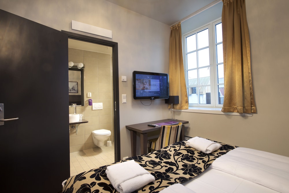 Banken Hotel 18/41
