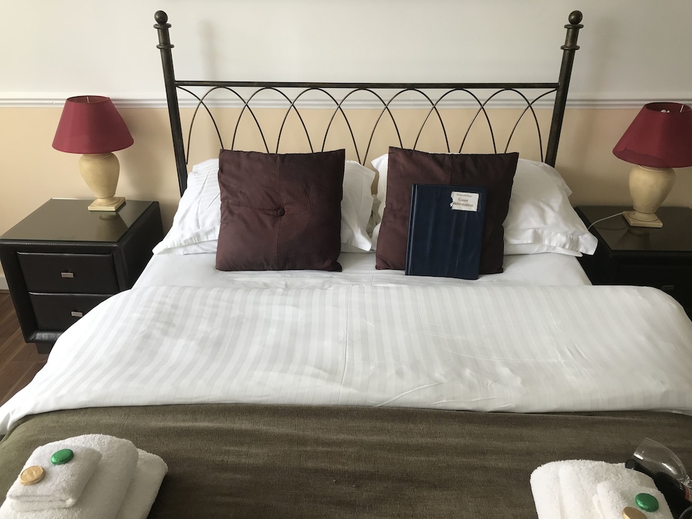 Kempfield House Hotel 23/50