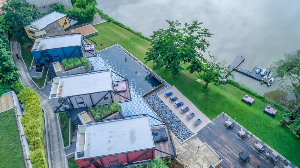 The Xcape River Kwai 48/50