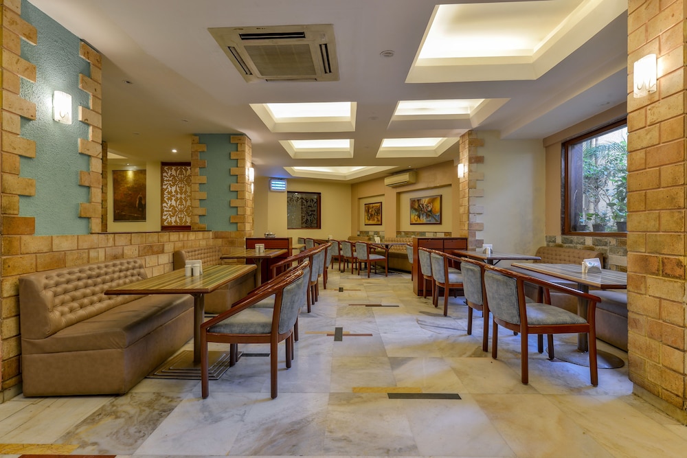 AJANTA HOTEL 20/21