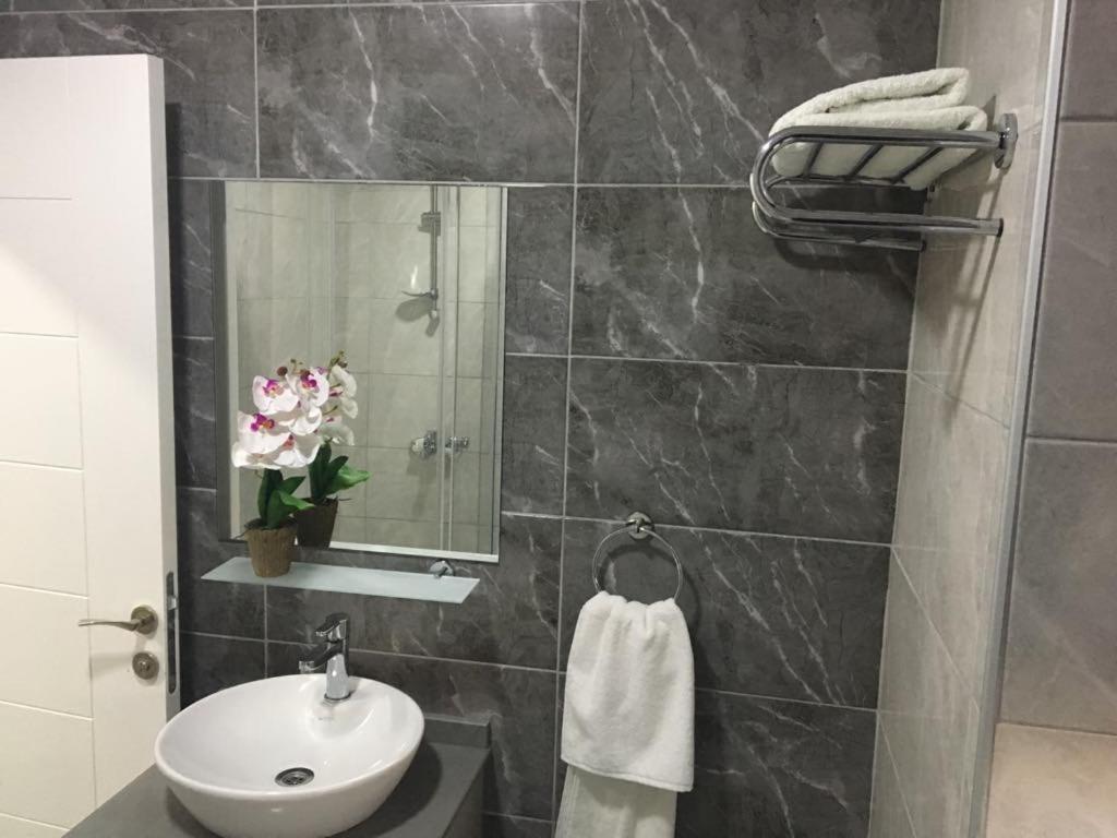 Alya Rooms 18/19