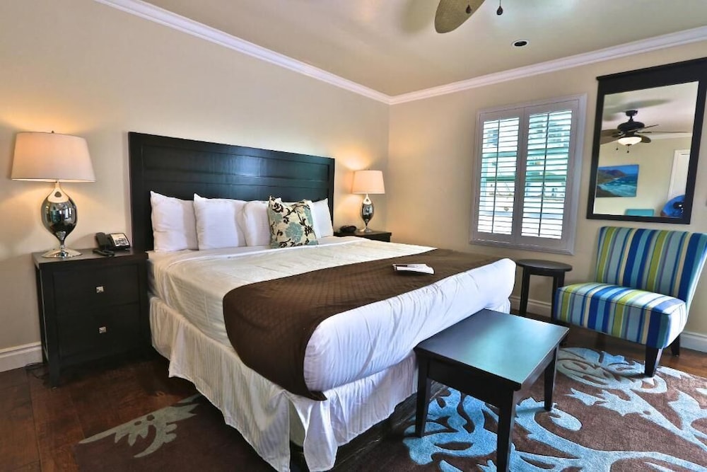 Beach Bungalow Inn and Suites 20/67