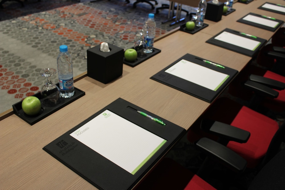 Holiday Inn Jeddah Gateway 55/59