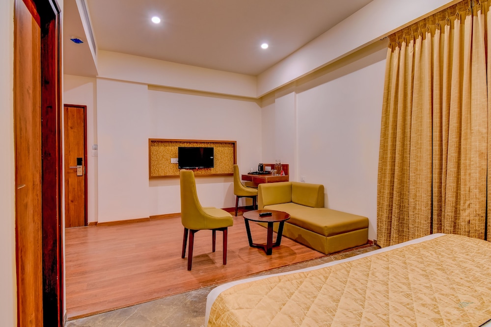Zip by Spree Hotels Chakan 30/50