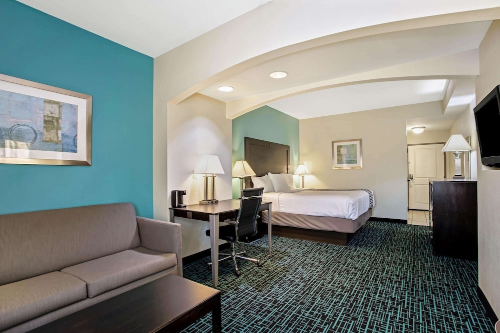 La Quinta Inn & Suites by Wyndham PCB Pier Park area 18/42