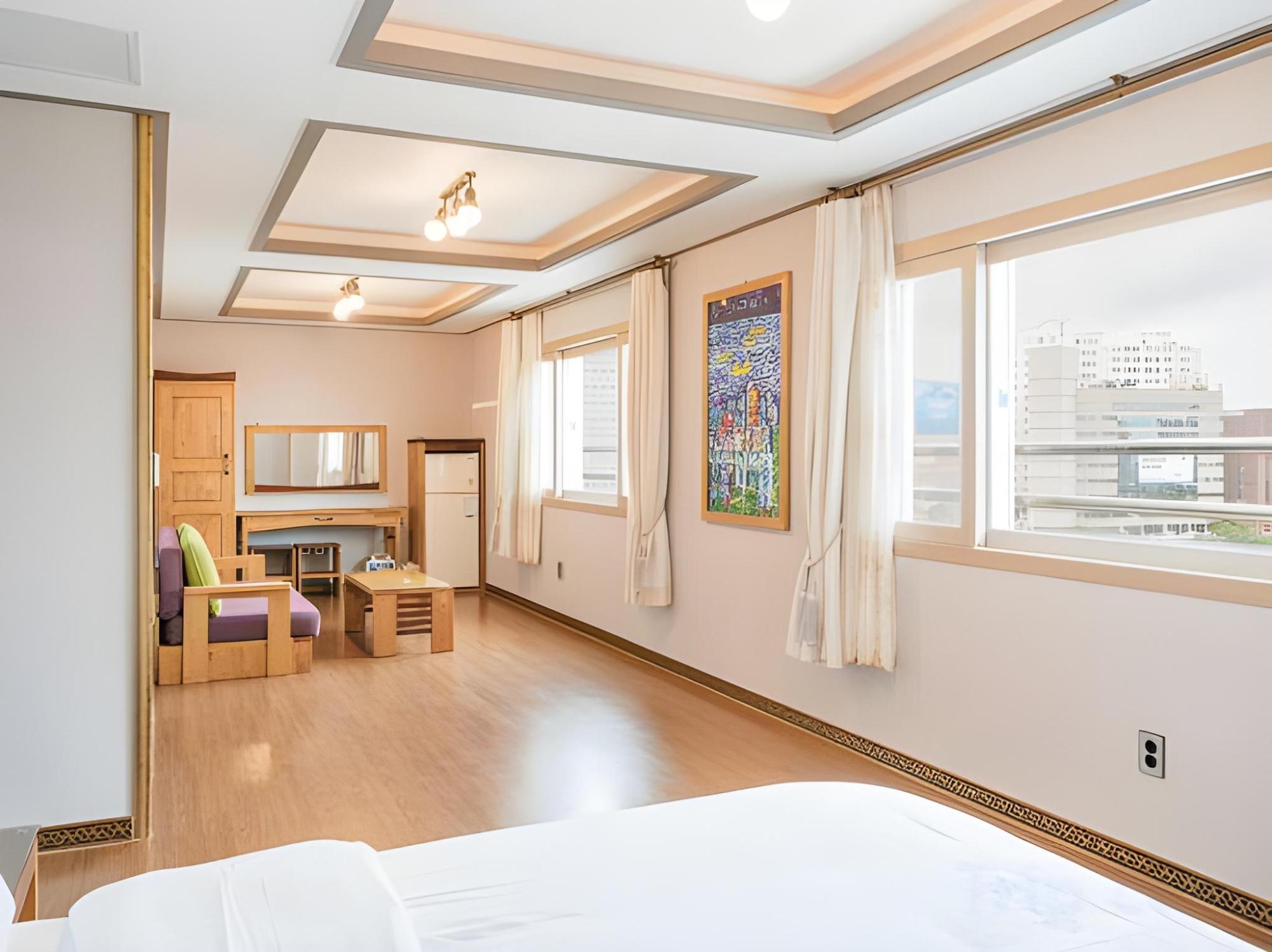 Hotel Maple 13/27