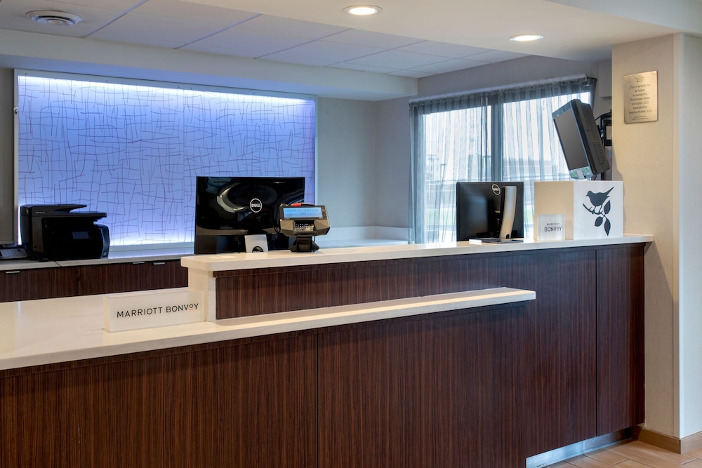 Fairfield Inn Marriott Rochester Airport 4/37