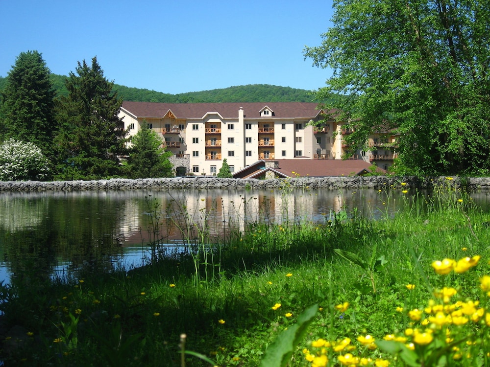 The Tamarack 28/32
