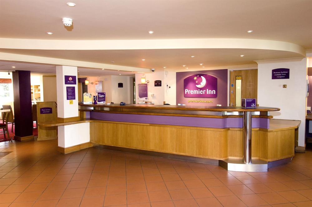 Premier Inn Birmingham South Hall Green 9/35