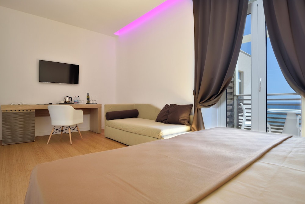 Hotel Club Torre Salinas - Adults Only 12/50