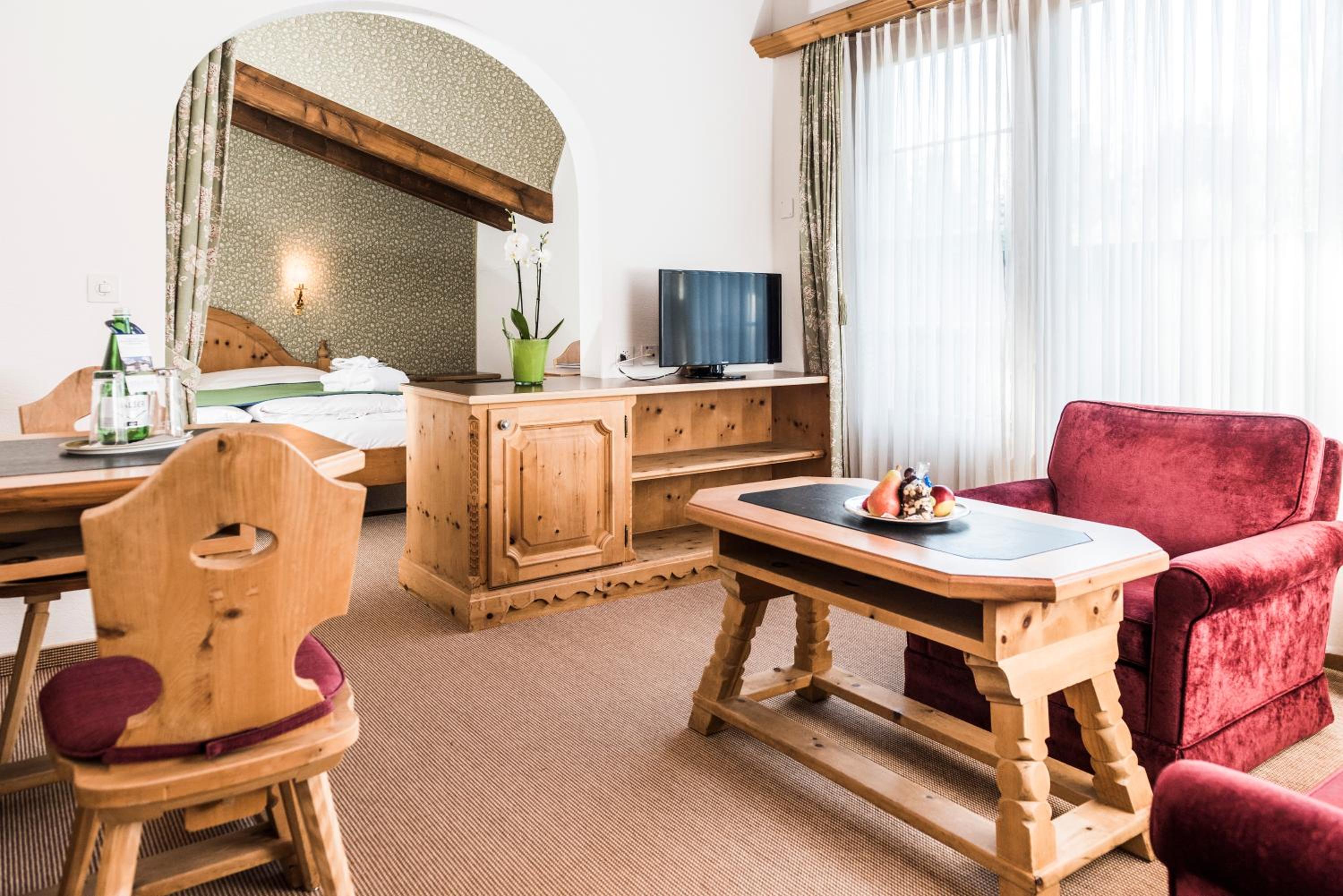 Soldanella by Hotel Adula 28/48