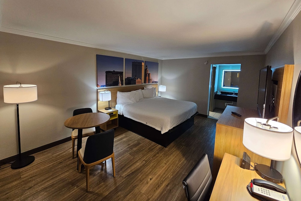 Days Inn by Wyndham Wilmington Brandywine 19/33