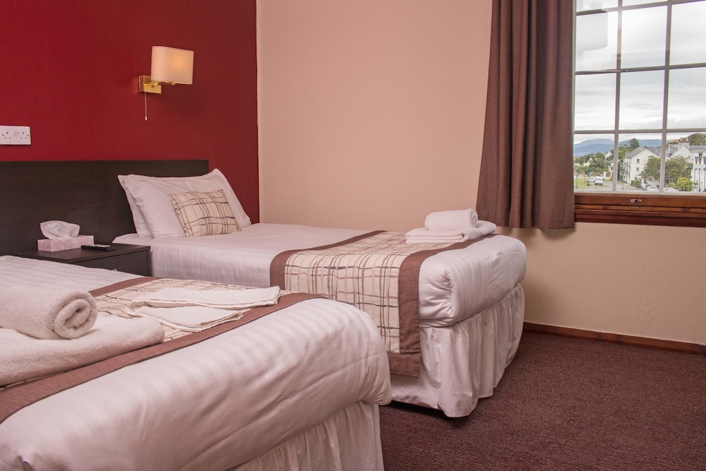 Kings Arms Hotel Skye 13/63