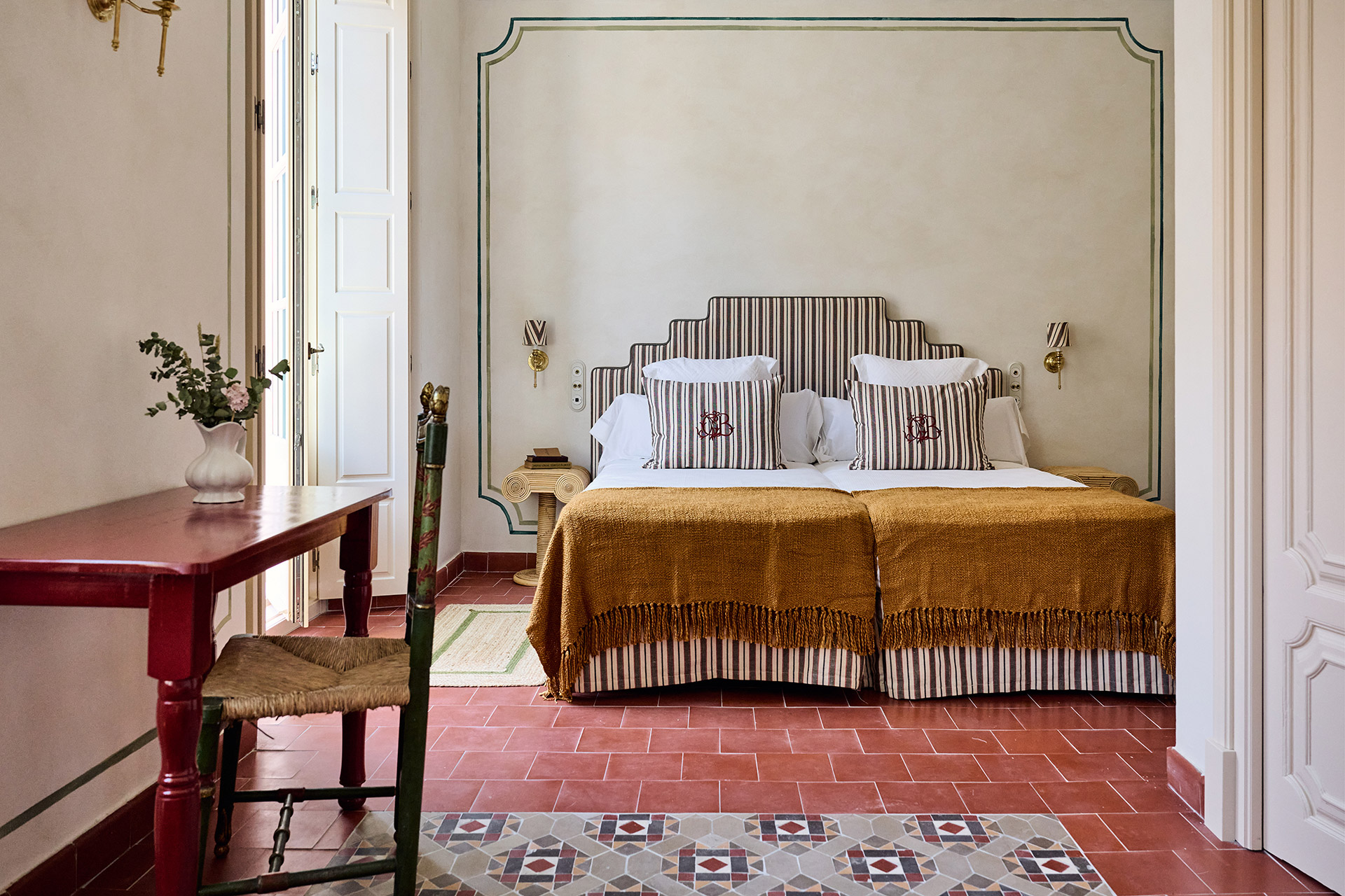 Cristine Bedfor Malaga Boutique Hotel 35/65