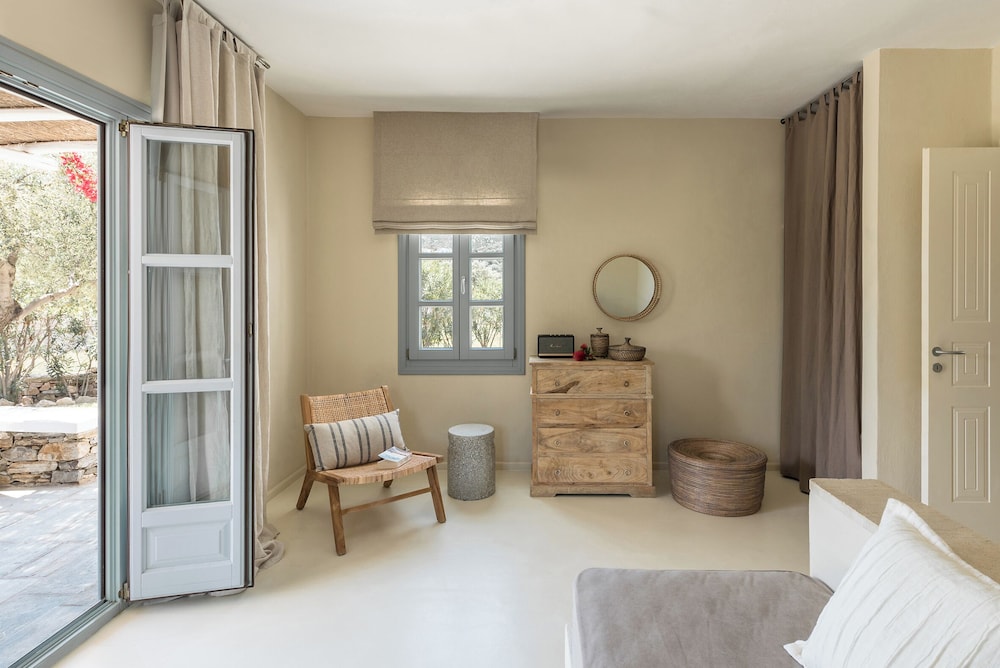 Verina Suites 28/50