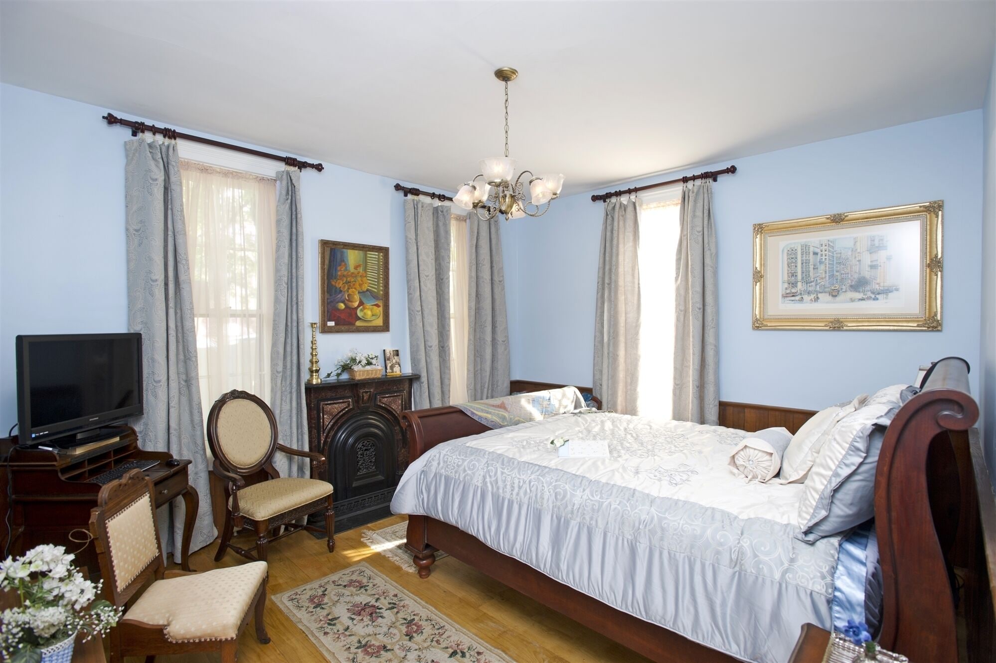 LINCOLN, SUITE
