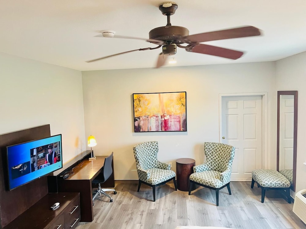 Americas Best Value Inn La Porte 37/46